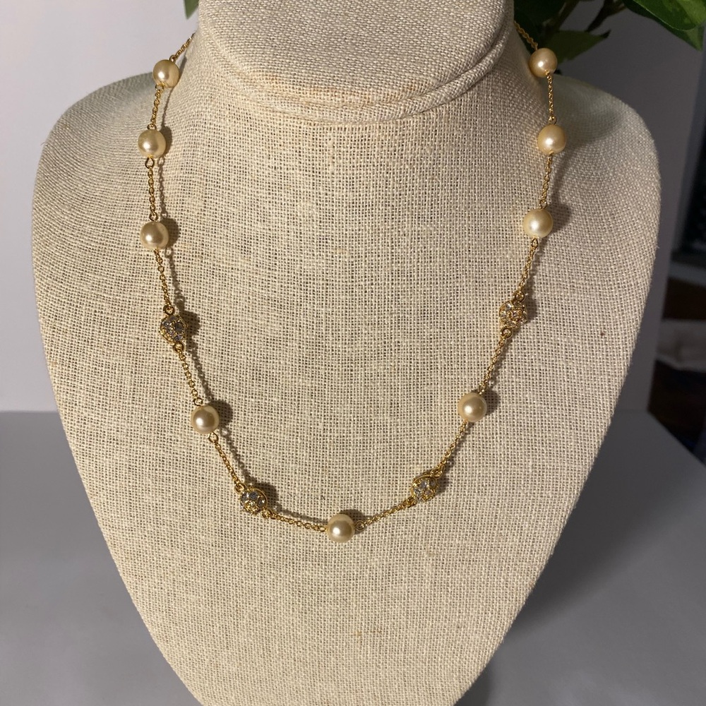 Nolan Miller 9 1/2” Necklace Gold-Tone Round Ball Minimalist with Ivory Pearls - Picture 5 of 5
